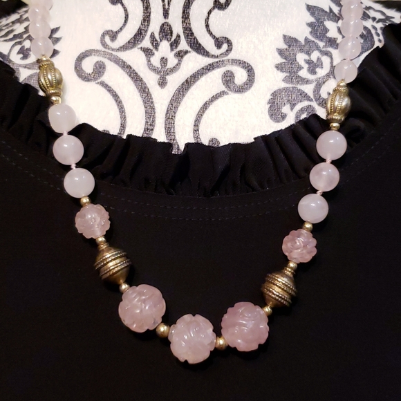 Rose Quartz Hand Carved Necklace. - Picture 1 of 6